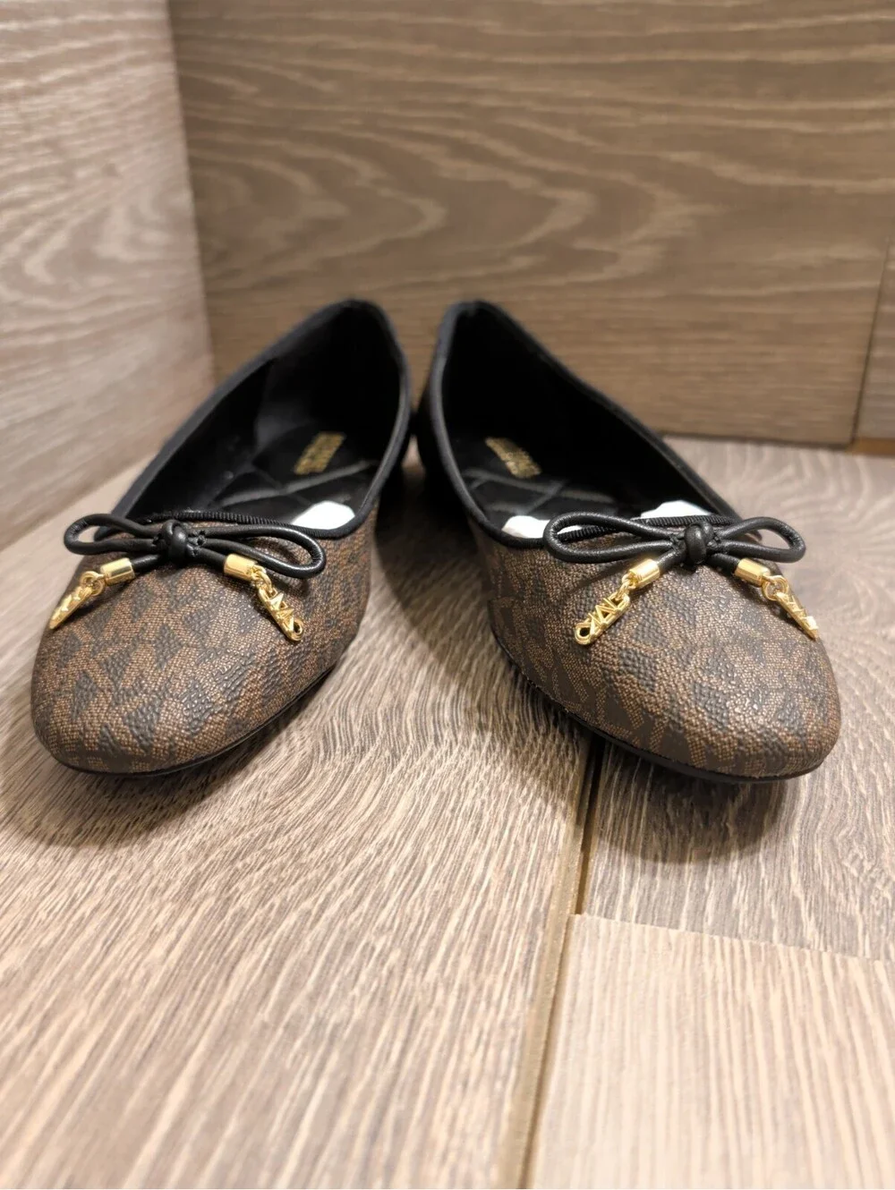 Michael Kors Nori Flex Flat Signature Monogram Shoe SZ 6 NIB